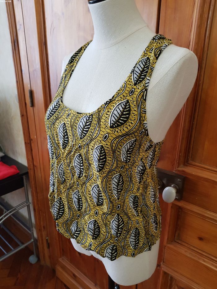 Débardeur jaune motif feuille - photo numéro 2