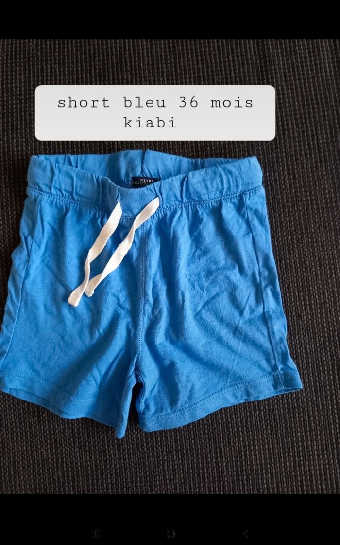 Short bleu