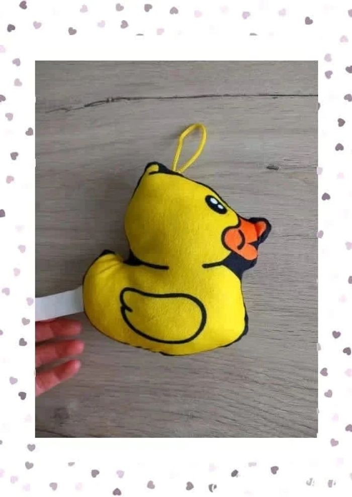 Canard en peluche