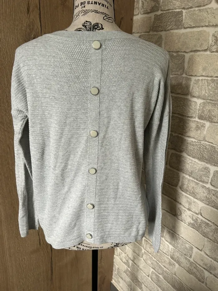 Pull léger taille M - photo numéro 3