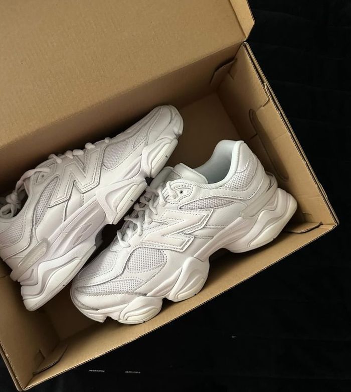 New balance 9060 blanche 45 - photo numéro 2