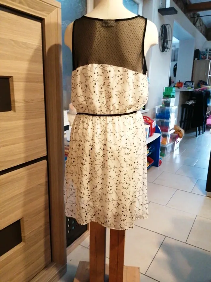 Robe courte - photo numéro 3