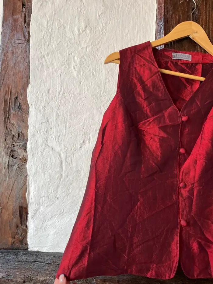 Top gilet en pure soie rouge bordeaux – chic & intemporel – T. M - photo numéro 4