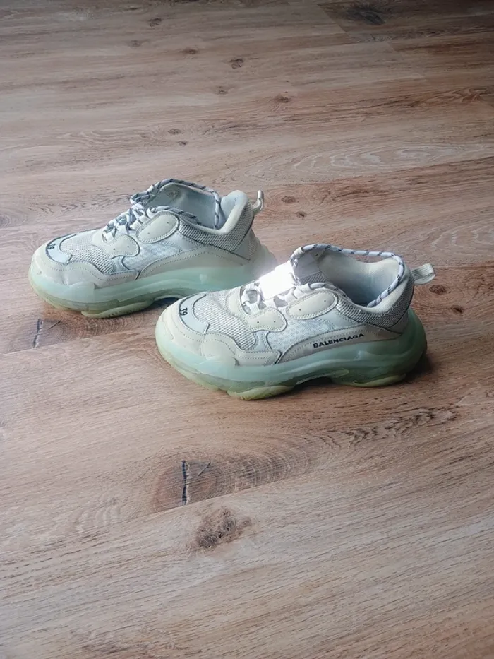 Vends Balenciaga Triple S Authentiques - Taille 39 - photo numéro 2