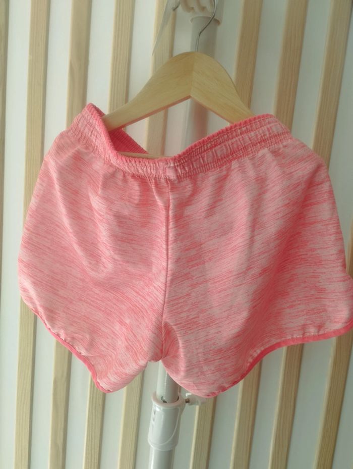 Short orange decathlon 10ans - photo numéro 3