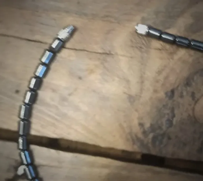 Collier artisanal en agate naturel noir - photo numéro 4