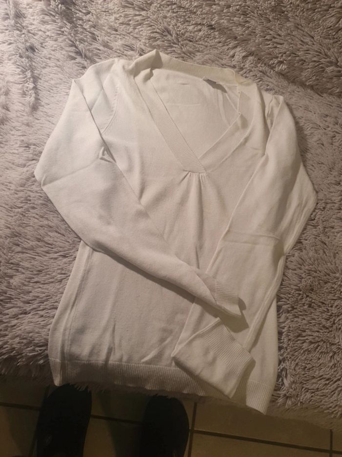 Pull blanc - photo numéro 2