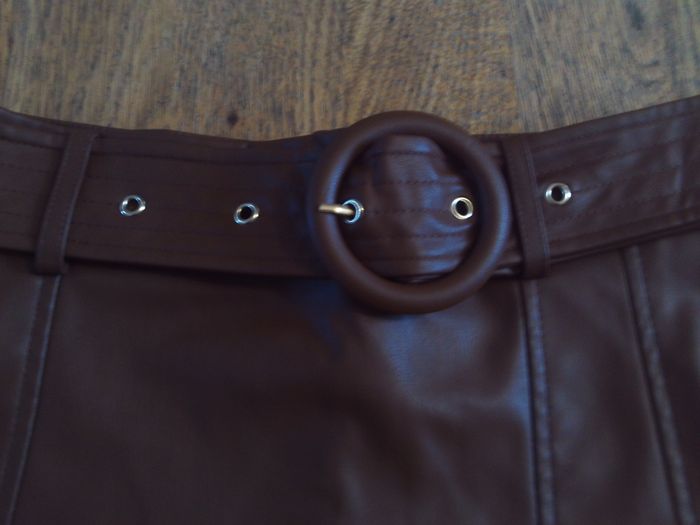 Jupe en faux cuir - photo numéro 4