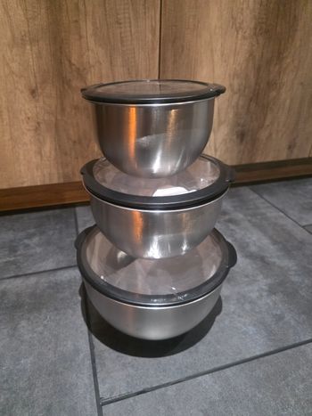 Lot de 3 bols mélangeur avec couvercle NEUF