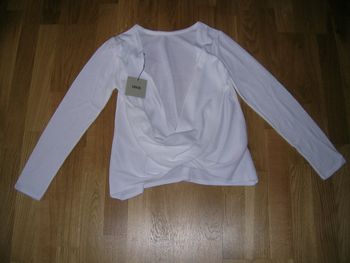 joli pull blanc spéciale asos neuf avec étiquette S