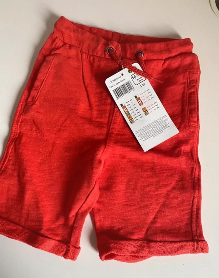 Short bermuda Orchestra taille 18 mois Neuf