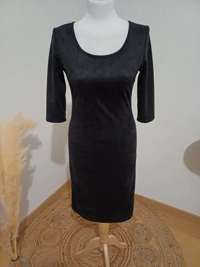 Robe noire chic en suédine SHK Mode taille XS/S 34/36 - photo numéro 2