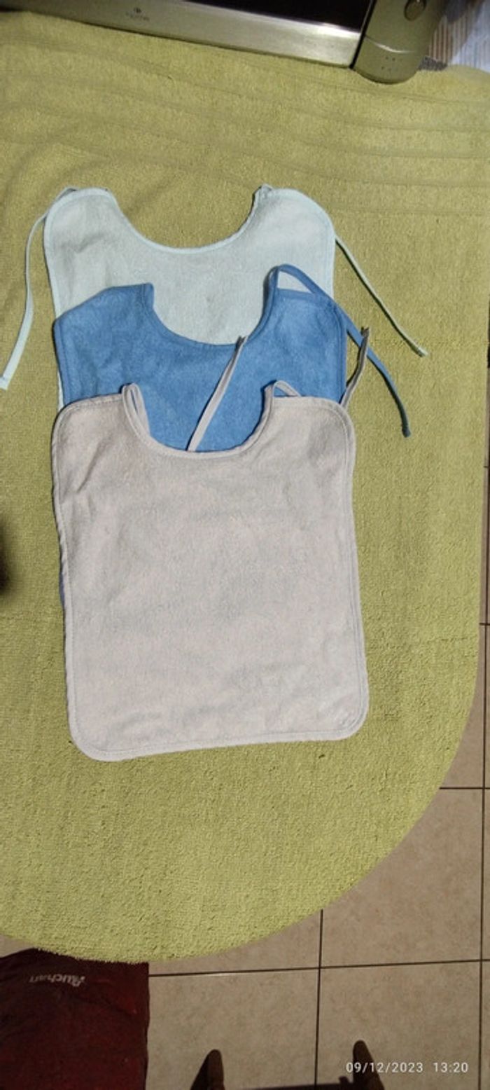 Bavoirs - photo numéro 2