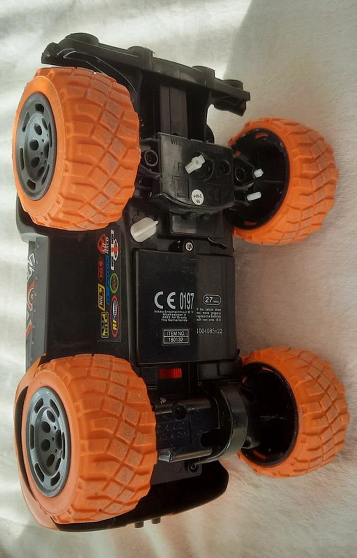 Voiture téléguidé - photo numéro 4