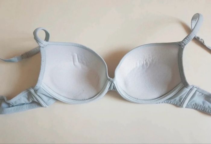 Lot 2 soutien gorges - photo numéro 4