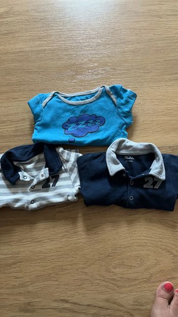 Lot 3 bodies MC 18 mois