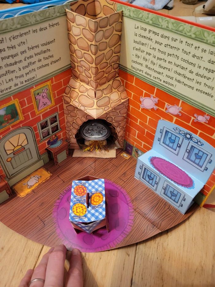 Livre pop up les 3 petits cochons - photo numéro 7