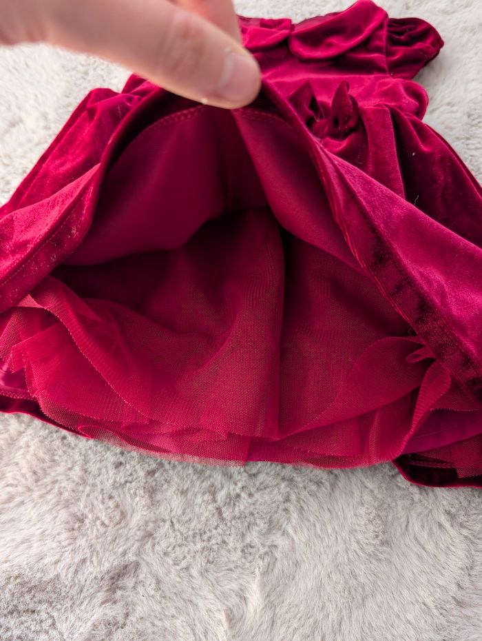 Robe velours bordeaux H&M 9-12 mois – col Claudine – excellente état - photo numéro 3