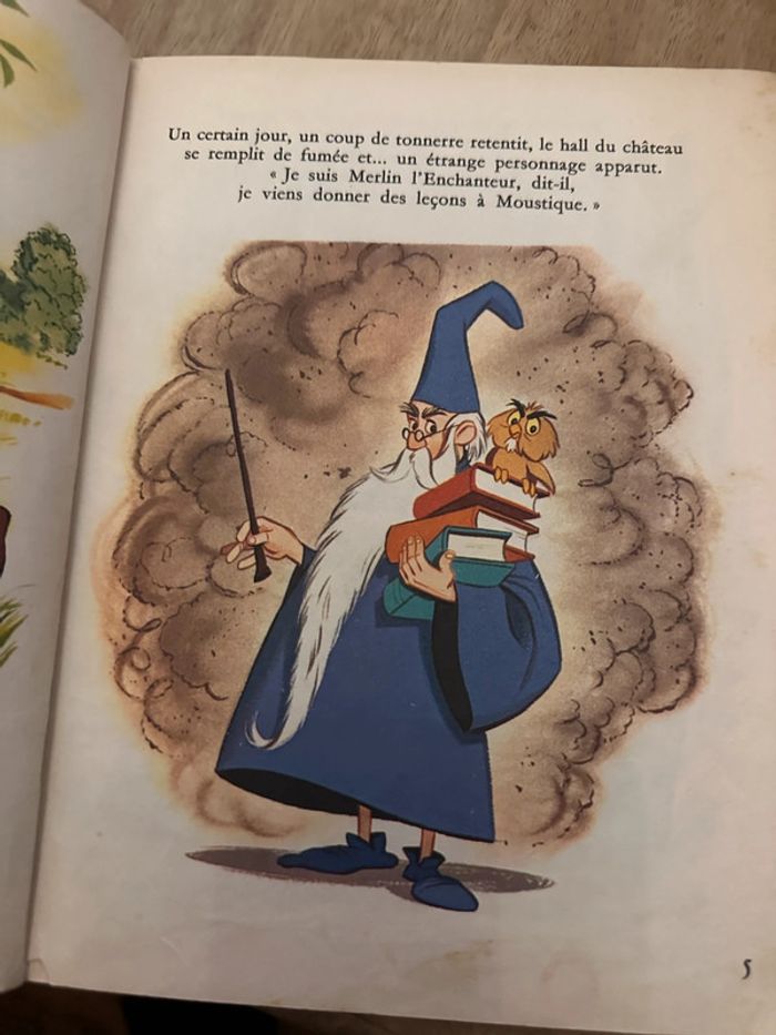 Gentil Coquelicot - Livre ancien Walt Disney Merlin l’enchanteur Hachette album - photo numéro 4