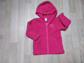 Veste/gilet à capuche en polaire en excellent état