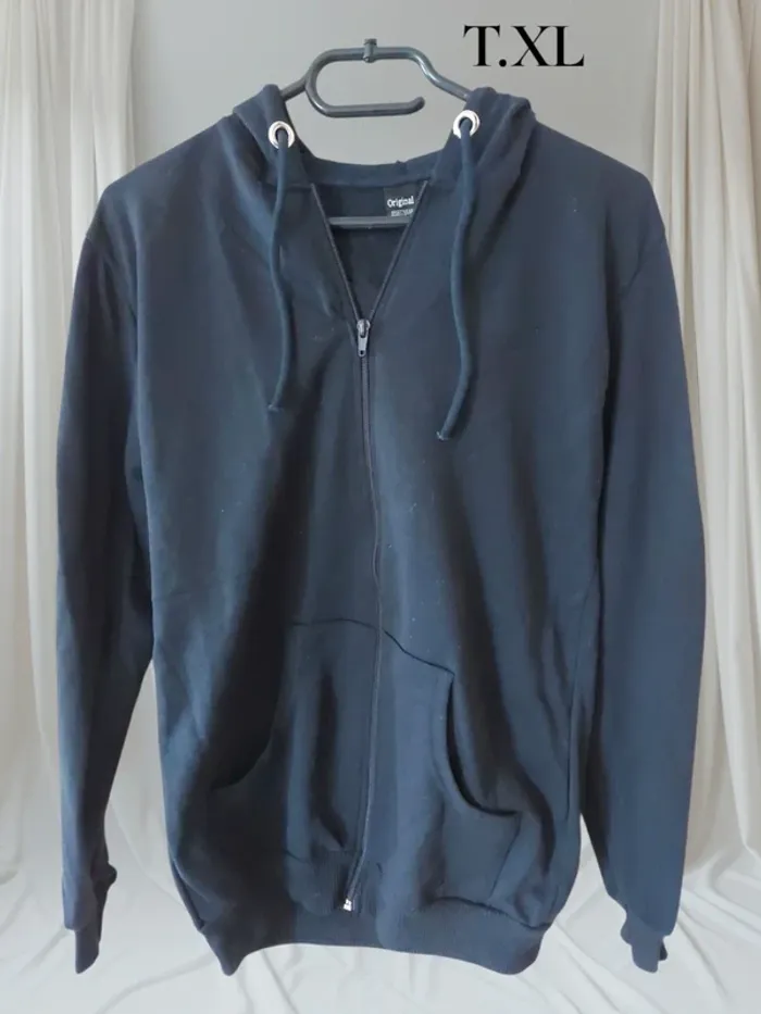 Veste à capuche T.XL neuves sans étiquette - photo numéro 2