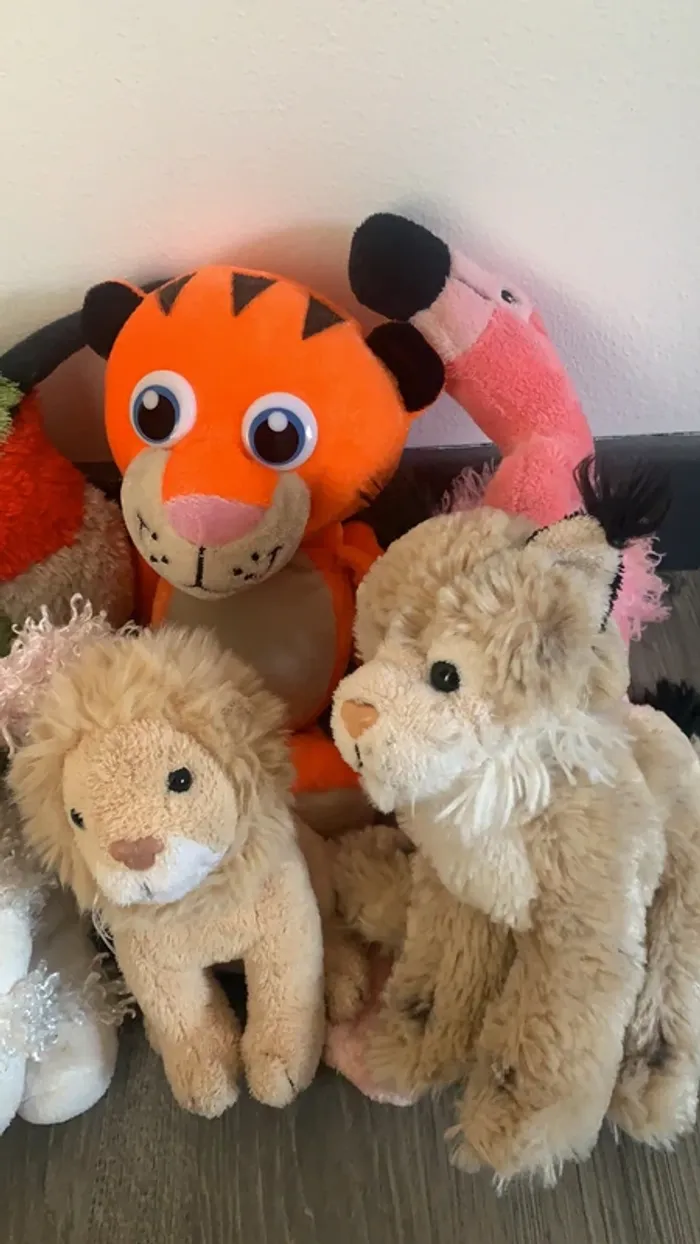 Lot de 8 peluches - photo numéro 2