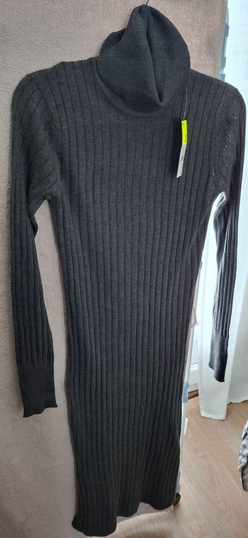 Robe pull col roulé