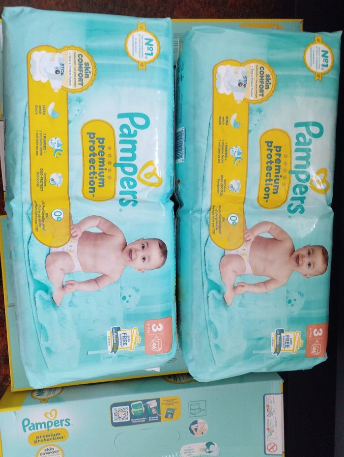 2 Pampers premium protection taille 3