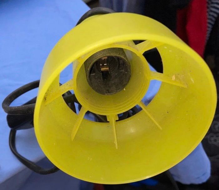 Spot vert à pince - photo numéro 2