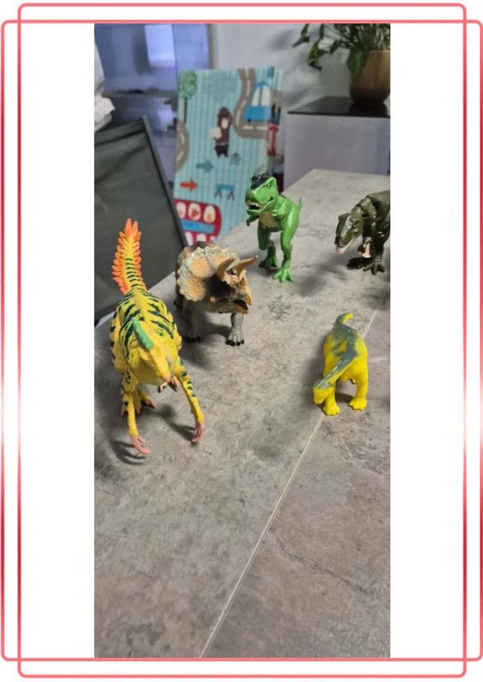 Lot de dinosaures - photo numéro 2
