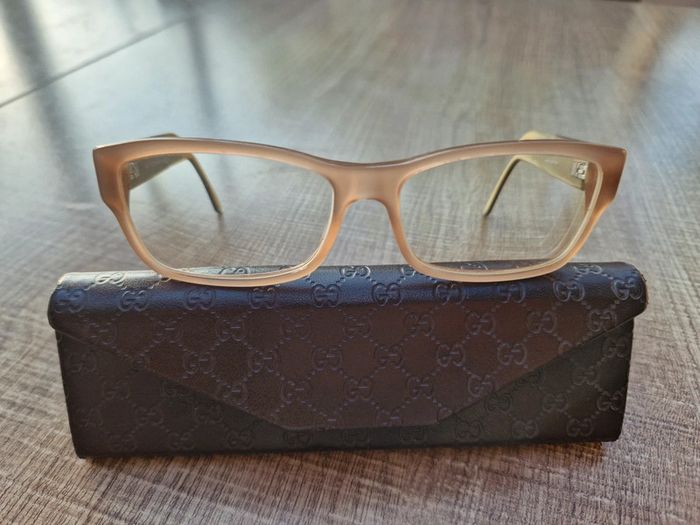 Monture de lunettes Gucci en super état - photo numéro 6