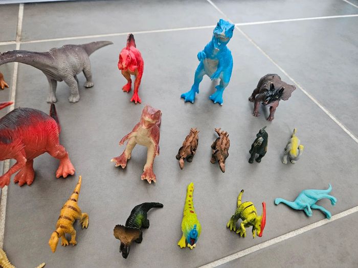 Lot de 21 dinosaures, Bon état, très propres - photo numéro 4