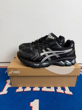 ASICS Gel-Kayano 14 Taille  39