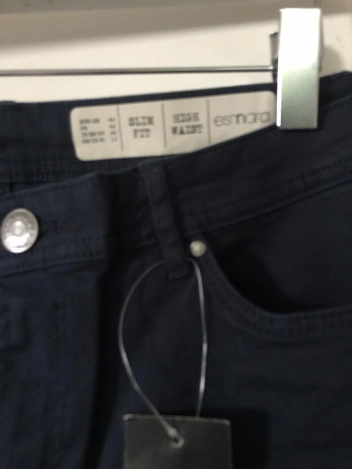 Pantalon neuf . Taille 42 - photo numéro 3