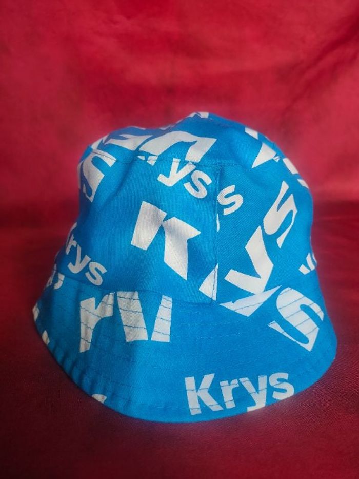 Bob krys neuf jamais porté ( n°2)