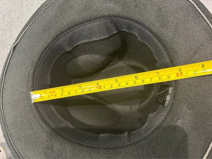 Petit chapeau noir - photo numéro 4