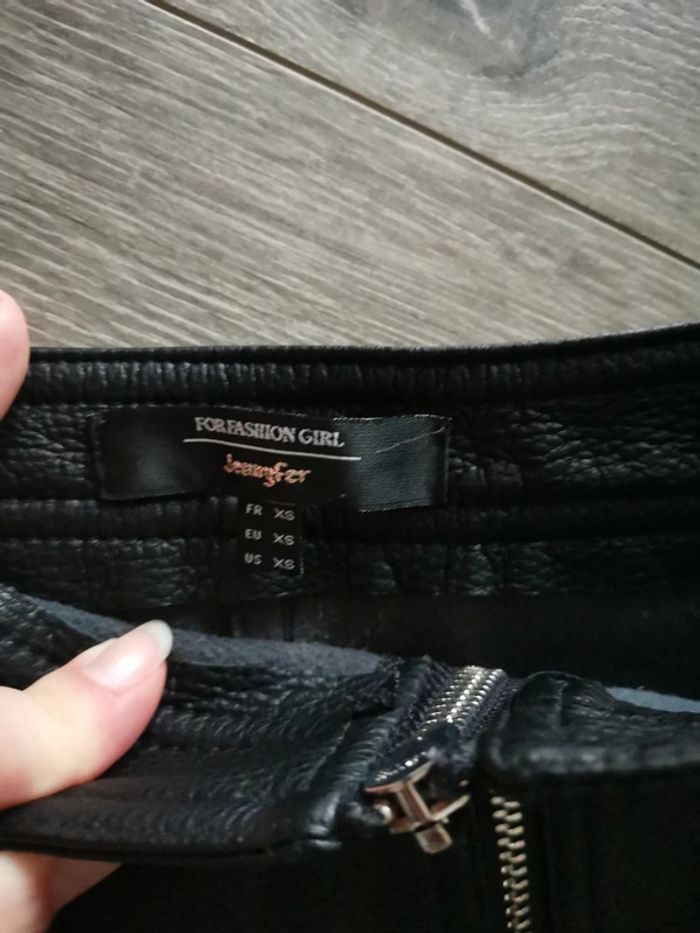 Jupe simili - photo numéro 2