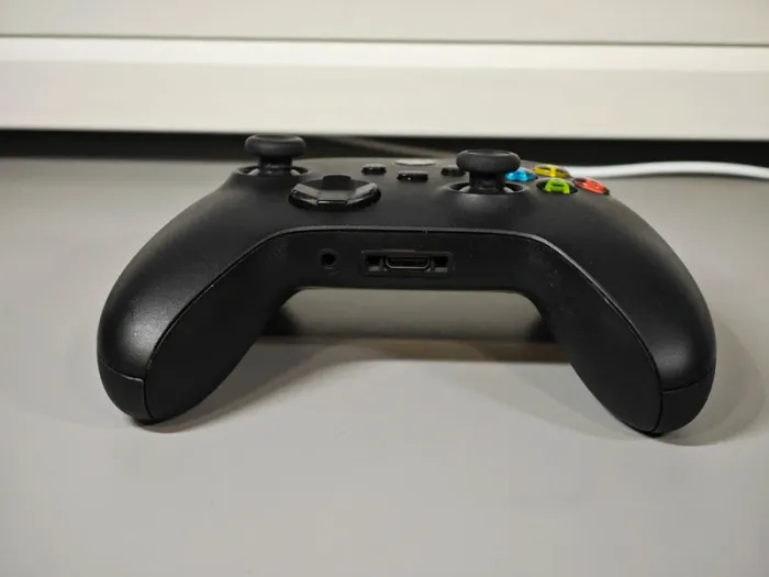 Console XBox Series X avec manette et boite - photo numéro 14