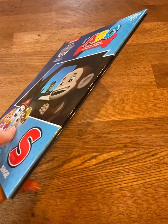 Livre La Pat Patrouille Paw Patrol L’ABC lettres chiffres formes et couleurs La lettre S - photo numéro 4