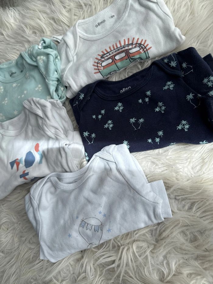 Lot de bodies bébé 18 mois - photo numéro 2