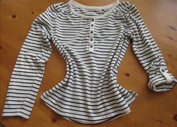 Tee-shirt rayé bleu et blanc C&A 8 ans