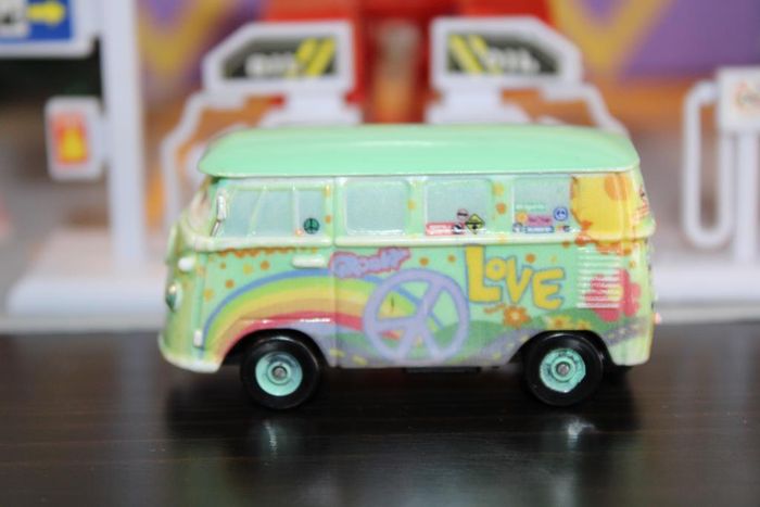 Disney Pixar cars Fillmore - photo numéro 2