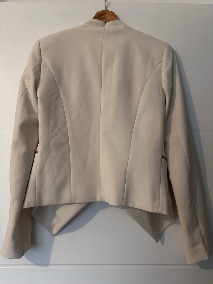 Veste blanche - photo numéro 4