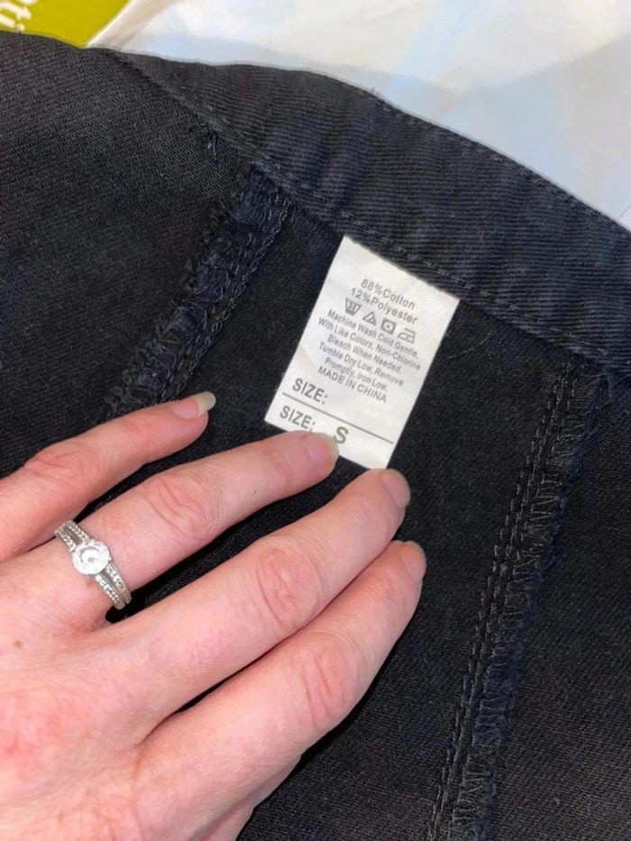 Magnifique jupe noir - photo numéro 4