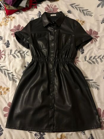 Robe en similicuir