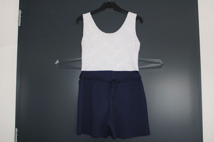 Combinaison short taille 8 ans - photo numéro 3