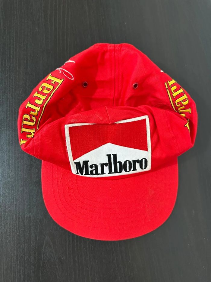 Casquette Ferrari x Marlboro - photo numéro 7