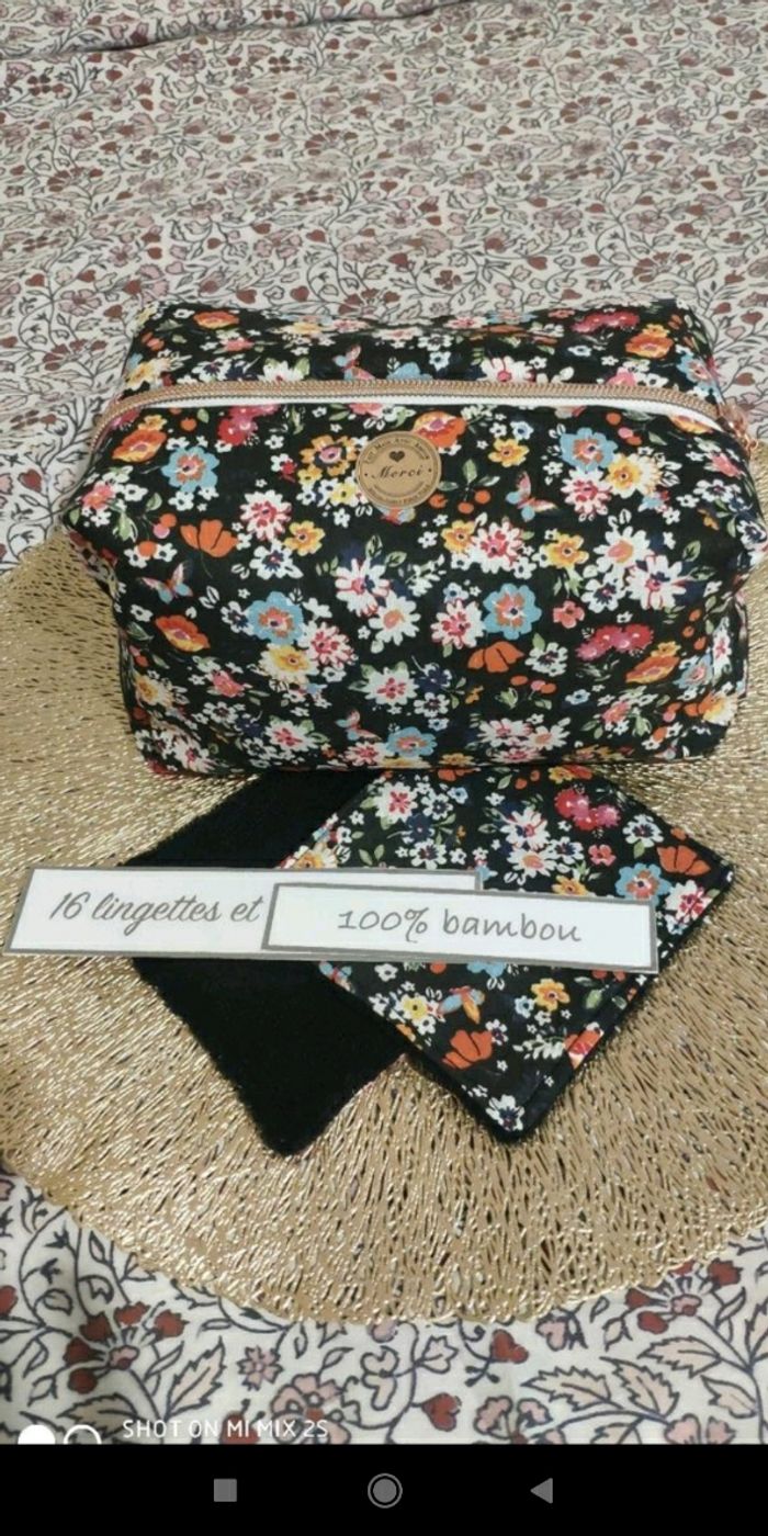 Trousse de toilette moltonné et ses 16 cotons lavables