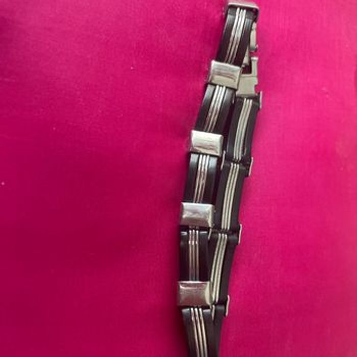 Bracelet  argent.  Pour homme