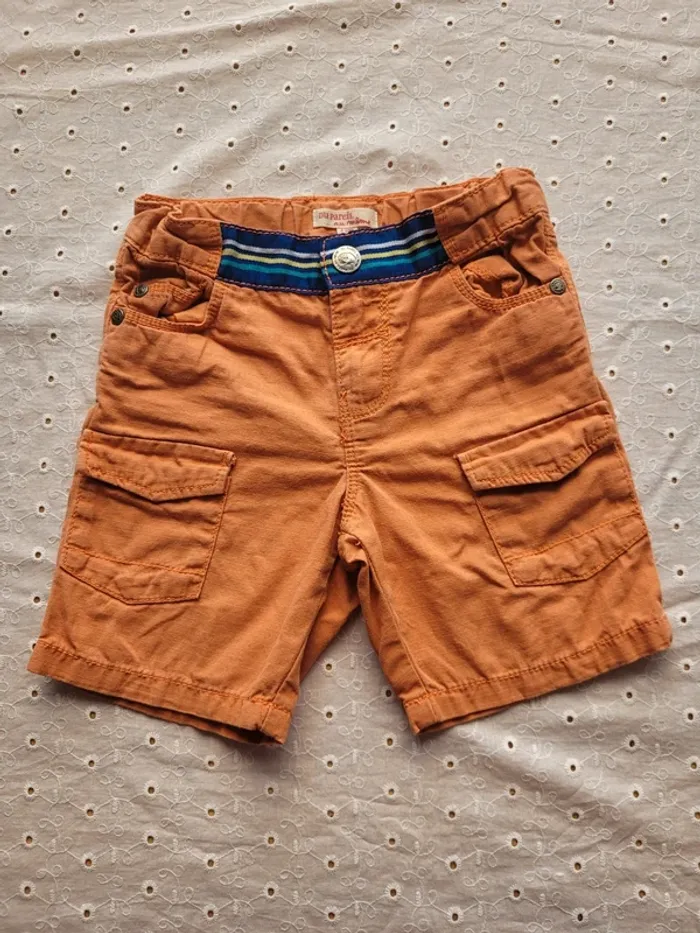 Short orange